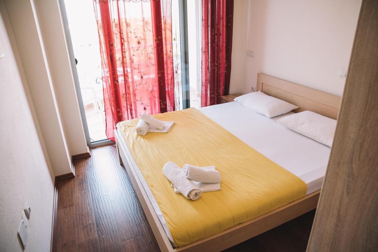 Art I Apartments Ulcinj Esterno foto