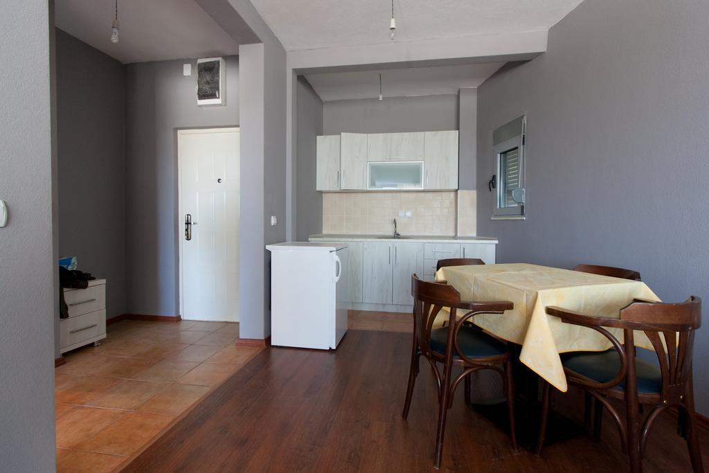 Art I Apartments Ulcinj Esterno foto