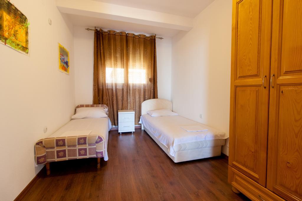 Art I Apartments Ulcinj Esterno foto