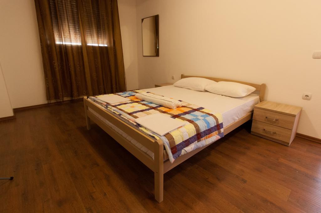 Art I Apartments Ulcinj Esterno foto
