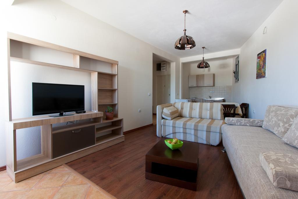 Art I Apartments Ulcinj Esterno foto