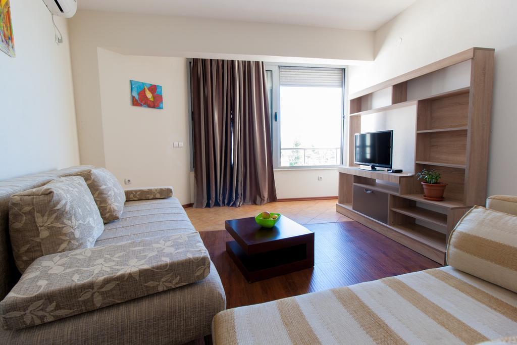Art I Apartments Ulcinj Esterno foto