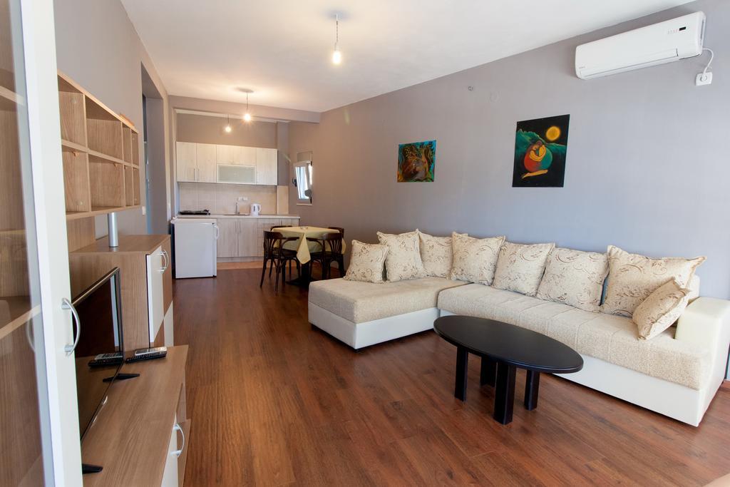 Art I Apartments Ulcinj Esterno foto